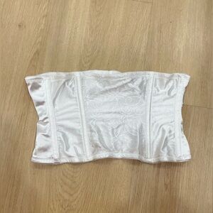Vintage Bali white corset top with lace detailing Size L